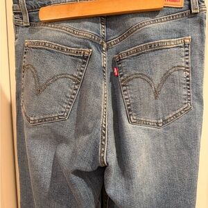 Levi's Women's Light Blue Ribcage Straight Ankle Jeans | Size 30